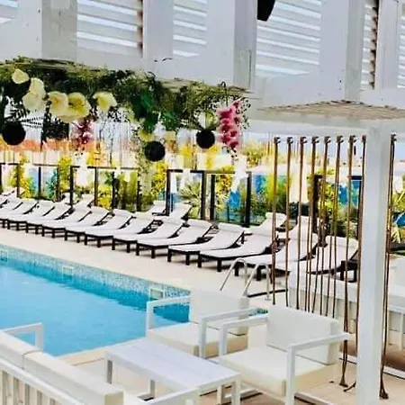 Nicola Apartment - Mamaia Nord